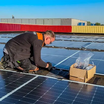 Zonnepanelen aansluiten